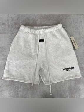 Authentic Fear Of God ESSENTIALS Sweat Shorts Cream/ off-white🤍 | Size S